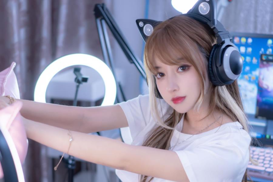 最新过期的米线线喵42套点图写真