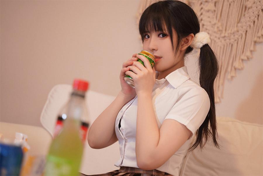 颜值博主虎森森（嗷呜虎虎）cos图片包全部集合