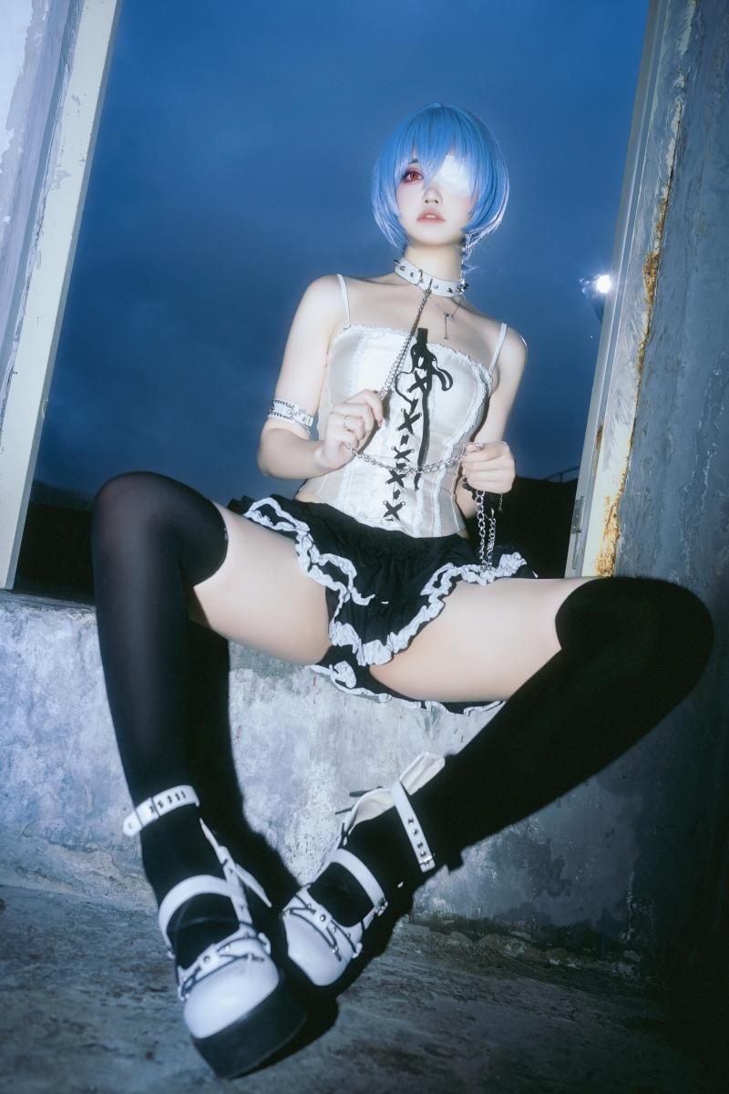 洛桑w伊梓作品雨后天台【35P-693MB】