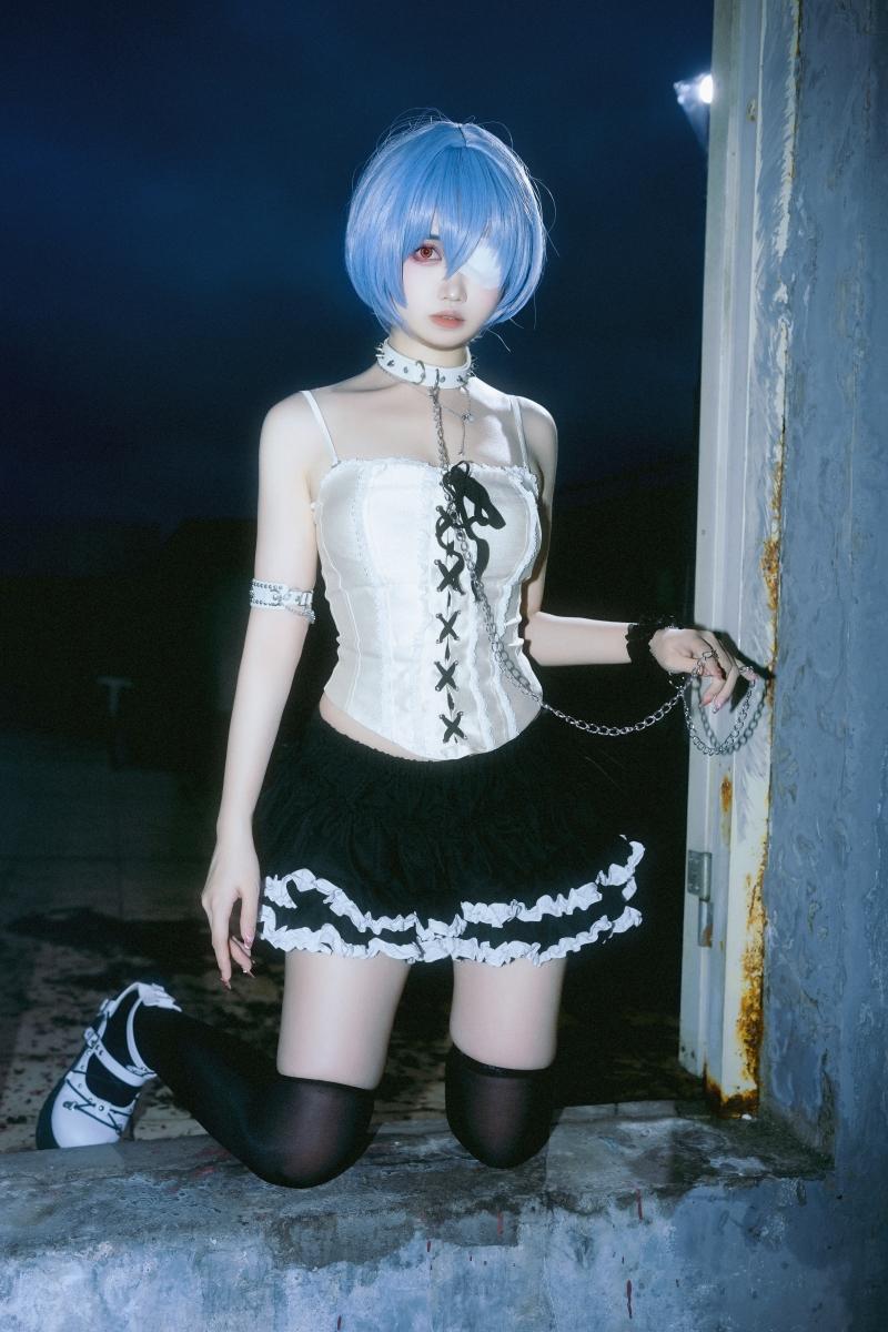 洛桑w伊梓作品雨后天台【35P-693MB】