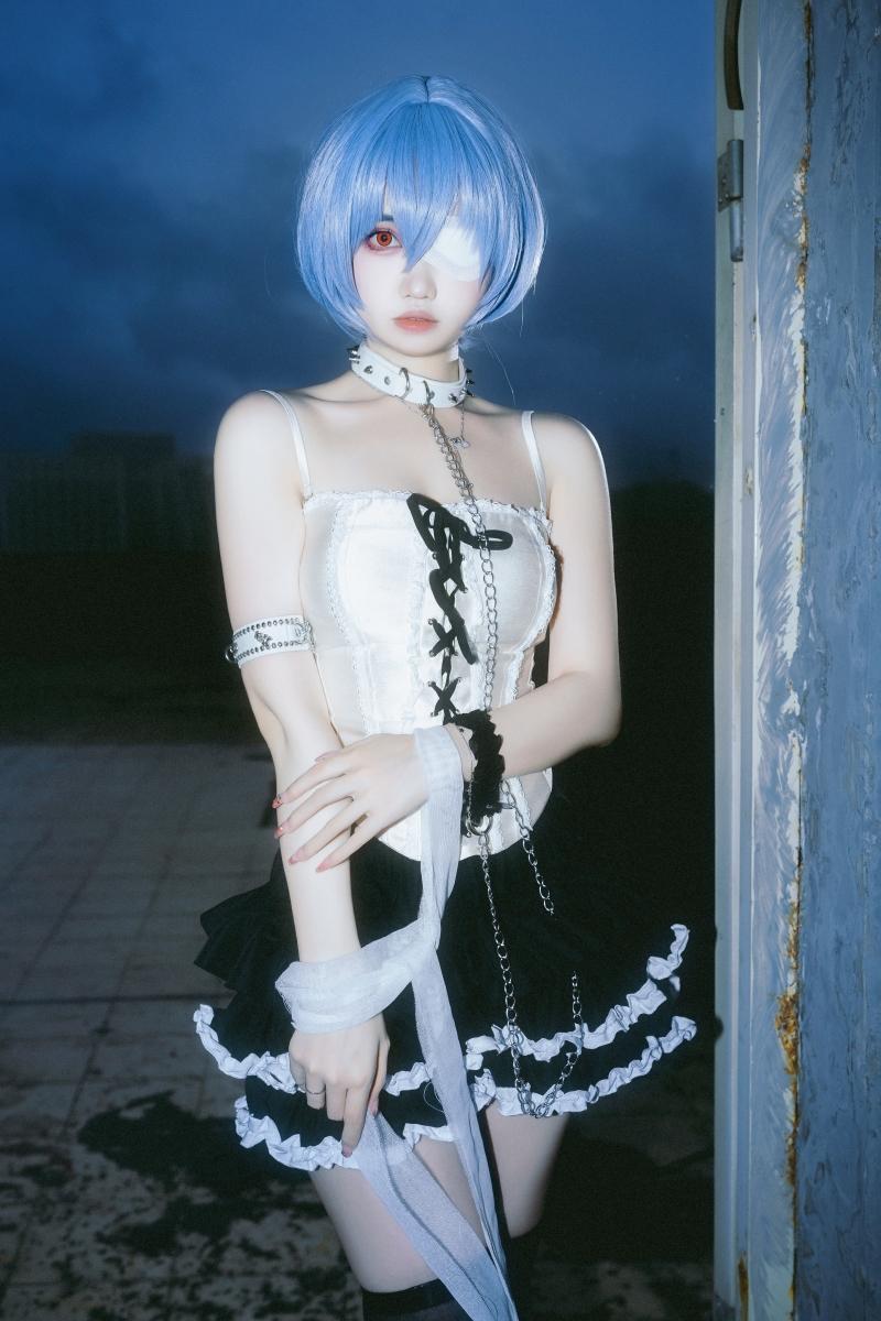 洛桑w伊梓作品雨后天台【35P-693MB】