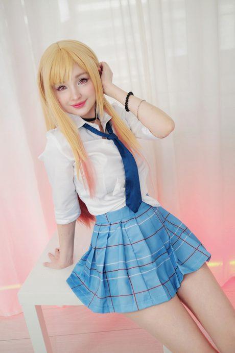 Hidori Rose喜多川海梦COS：演绎更衣人偶的性感与甜美