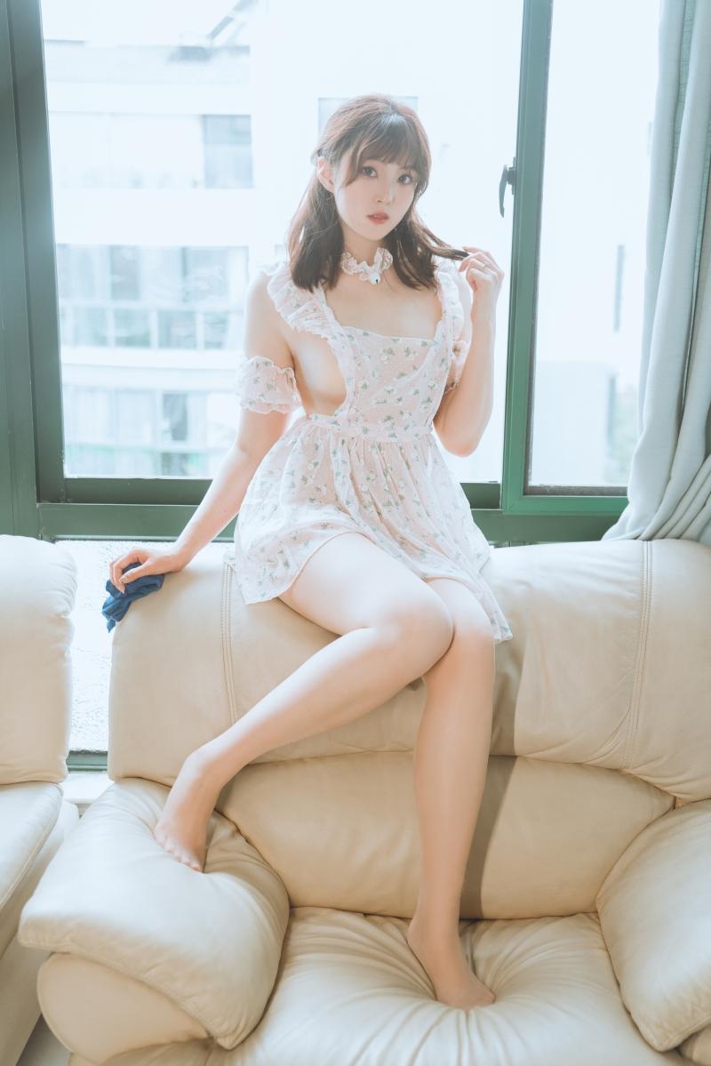 Natsuko夏夏子作品碎花围裙【55P-1V-782MB】