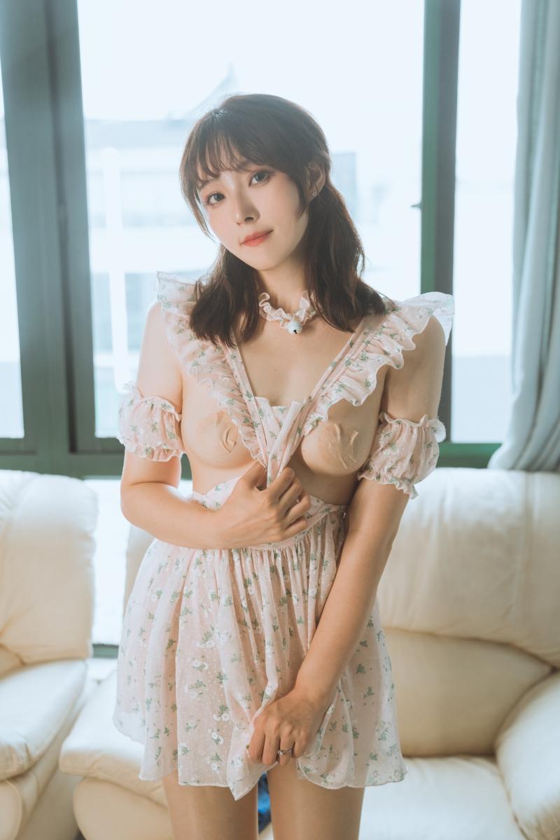 Natsuko夏夏子作品碎花围裙【55P-1V-782MB】