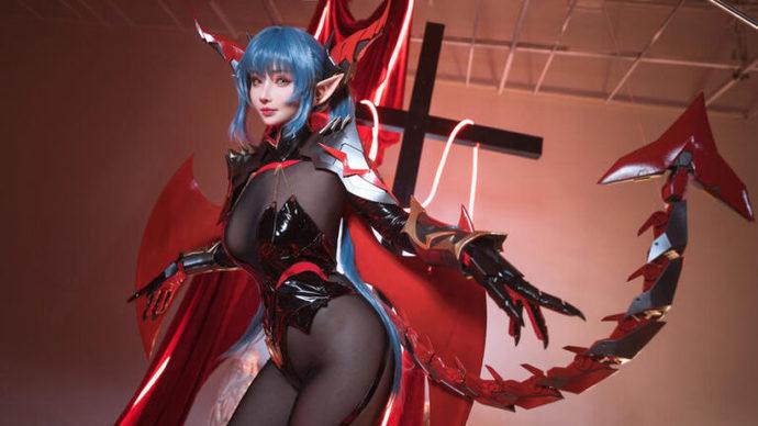 rioko凉凉子cos雷根斯堡造型闪耀五彩斑斓的动漫世界