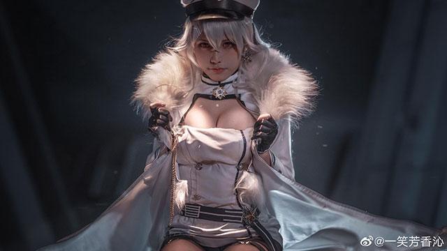 一笑芳香沁甘古特COS：演绎舰娘冰雪豪情与性感优雅