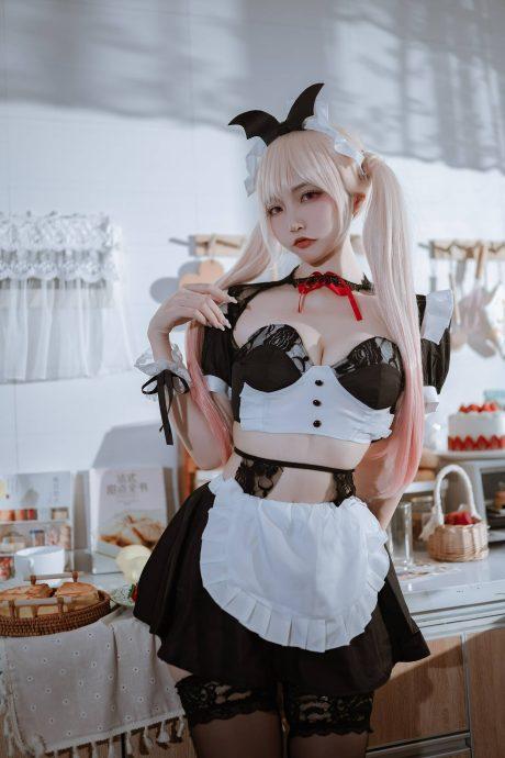 二佐Nisa喜多川海梦COS：再现更衣人偶女仆的性感与可爱
