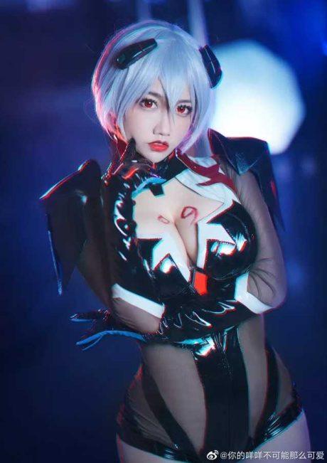 冷艳与性感的交融：你的咩咩不可能那么可爱绫波丽COS