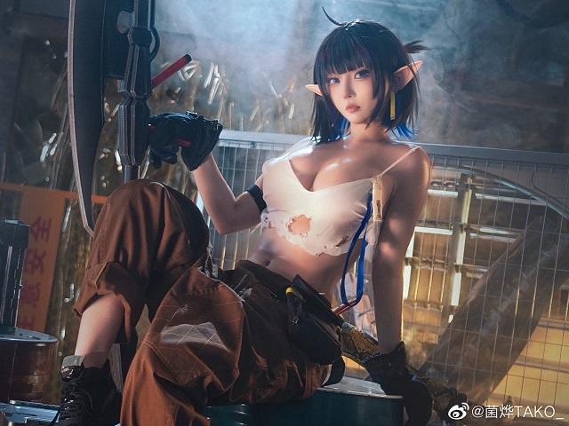 完美还原！菌烨tako森蚺cos让你感受火辣与可爱双重冲击