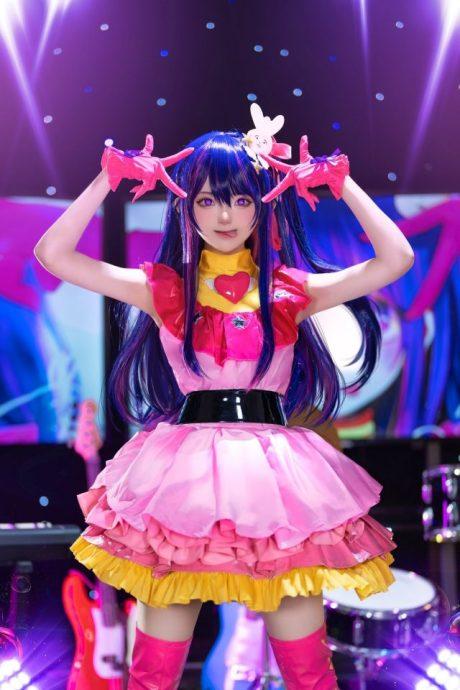 小柔SeeU星野爱COS：我推的孩子爱酱偶像魅力完美再现