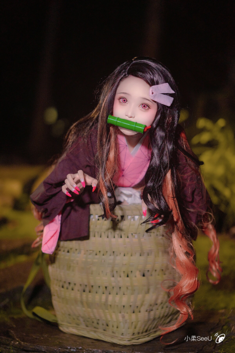 小柔SeeU灶门祢豆子COS：化身萌恶魔可爱让人无法抗拒