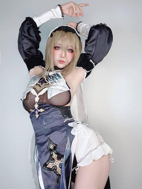 崩坏3水淼aquaCOS：演绎阿波尼亚性感与神圣的双重魅力