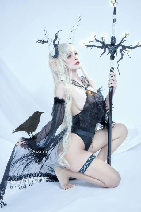 明日方舟COS：越南coser Azami演绎闪灵的冷艳与性感