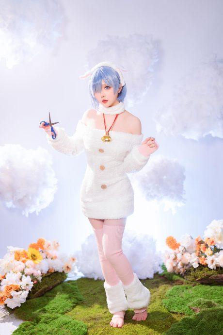 星之迟迟cos蕾姆：展现绵羊女仆的性感魅力谁能抵挡