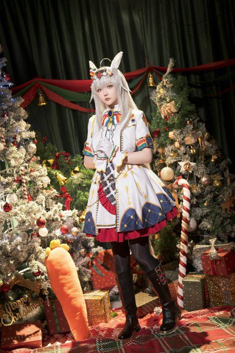 星之迟迟圣诞小栗帽COS：赛马娘呆萌大胃王的温馨假日