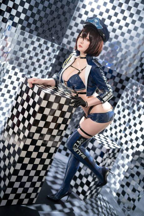 星之迟迟碧蓝航线COS：带来别样性感与帅气的巴尔的摩