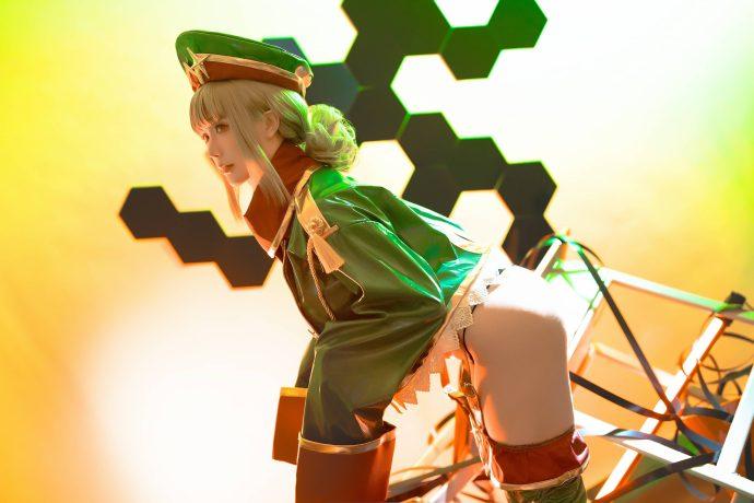 星之迟迟阿良河基维COS：可爱与性感并存的魔法少女梦