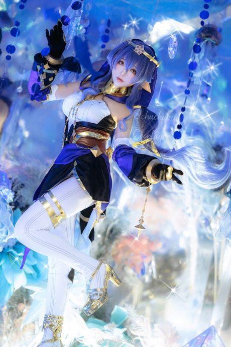 楚楚子w原神COS：诠释莱依拉的梦幻与性感让你沉醉其中