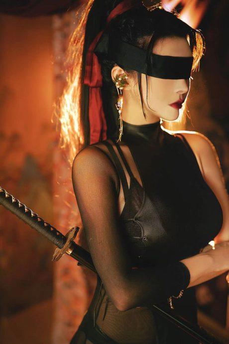 永劫无间秋和柯基COS：诠释宁红夜的致命性感冷酷和神秘