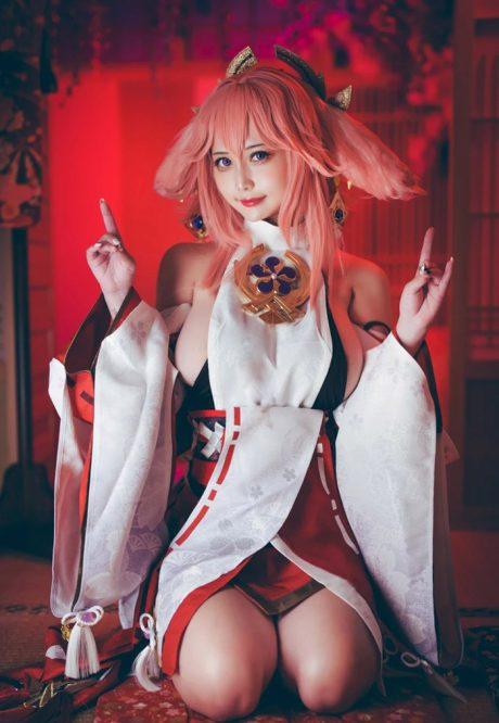 沖田凛花Rinka八重神子COS：展现粉色狐妖的魅惑魔法