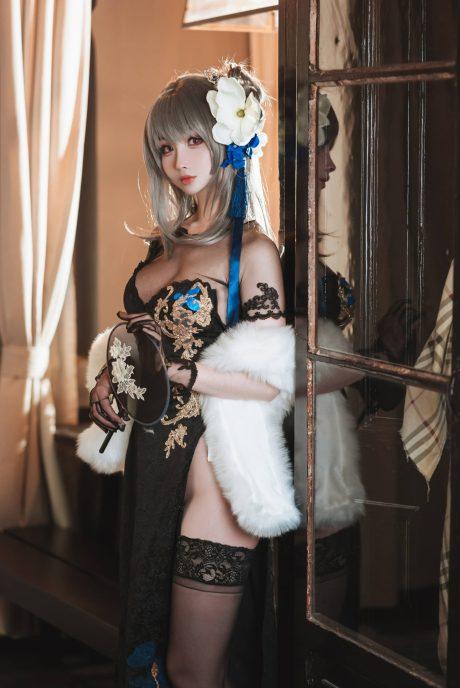 碧蓝航线rioko凉凉子COS：展现旗袍路易九世的性感与优雅