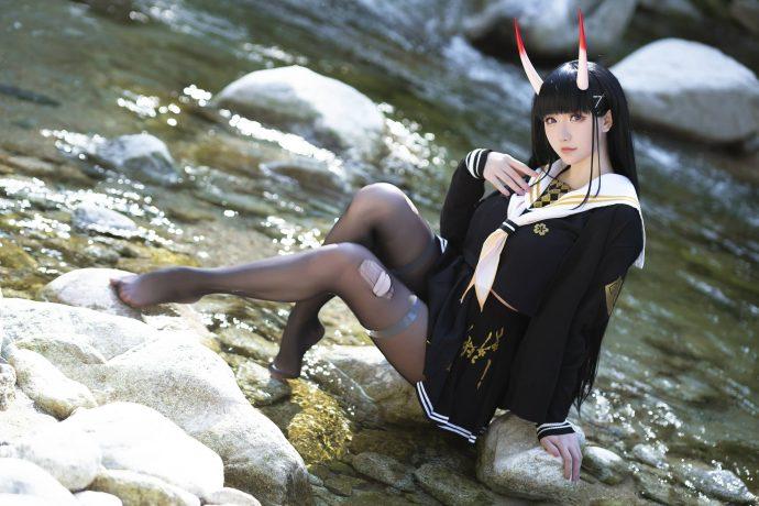 碧蓝航线星之迟迟COS：演绎轻巡舰娘能代的性感与可爱