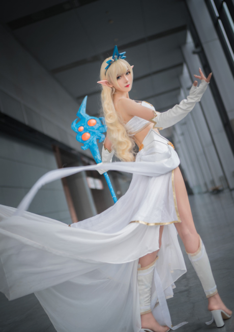 腐团Ciel英雄联盟COS：诠释风暴女神迦娜的神圣与魅力