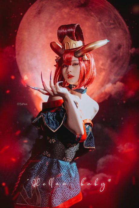 英雄联盟伊芙琳COS：RetoYang演绎痛苦之拥的致命魅惑