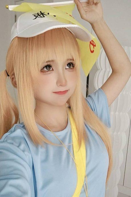 蠢沫沫血小板COS：演绎工作细胞的甜美可爱与性感气质