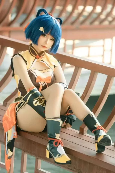 蠢沫沫香菱COS：原神璃月厨娘美食与美貌的双重盛宴