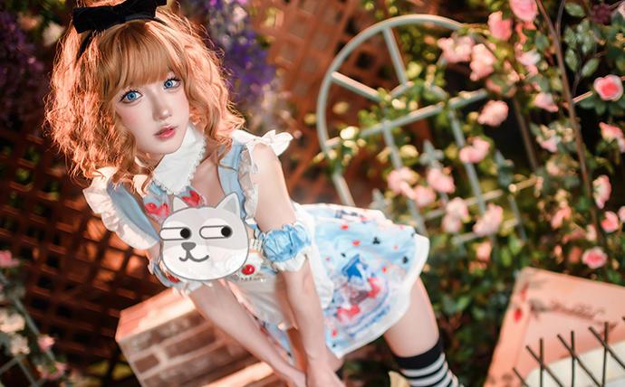 阿包也是兔娘爱丽丝梦游仙境cos图片包，樱桃装饰美味诱人