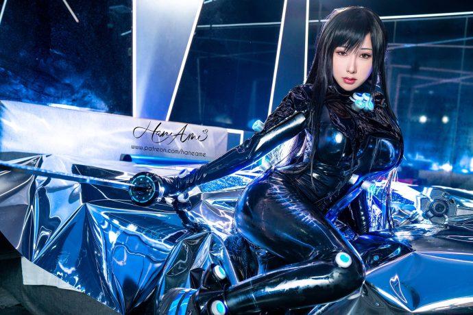 雨波_HaneAme下平玲花COS：演绎未来战士的性感与力量