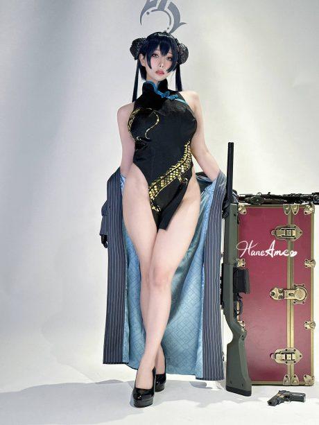 雨波HaneAme蔚蓝档案COS：妃咲的黑金旗袍与优雅魅力