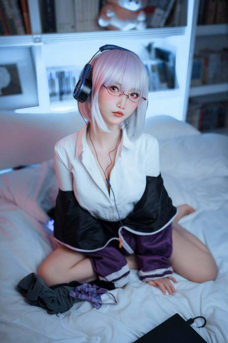 面饼仙儿新条茜COS：SSSS.古立特腹黑女神的完美诠释