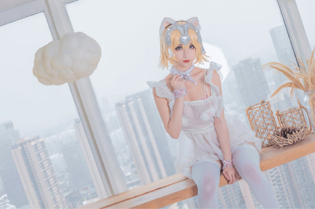 Fate/Grand Order圣女降临：rioko凉凉子完美cos性感贞德