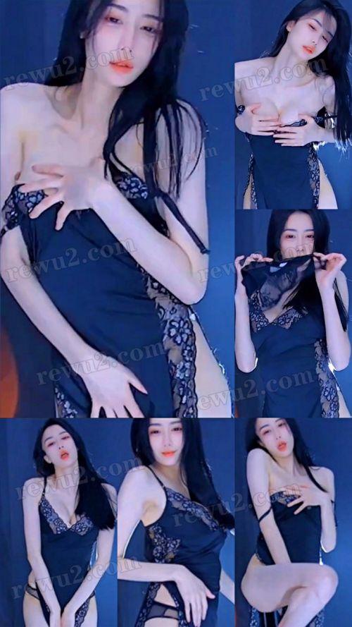 【网易CC】白妖妖 褪内定制 极品御姐雪白大长腿！原版无水印(1V279M4分)