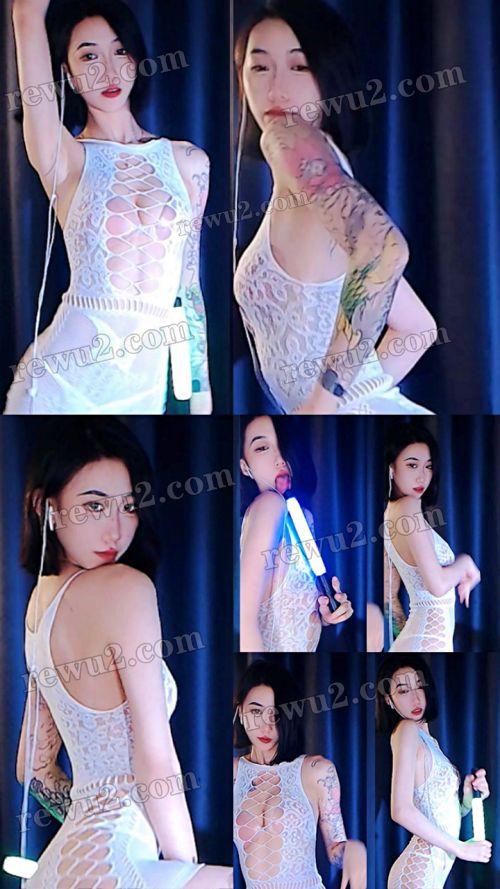 【网易CC】苏曼 土豪定制跳舞！镂空情去汝贴丁字 佑或表情套弄荧光棒！原版无水印(1V201M2分)