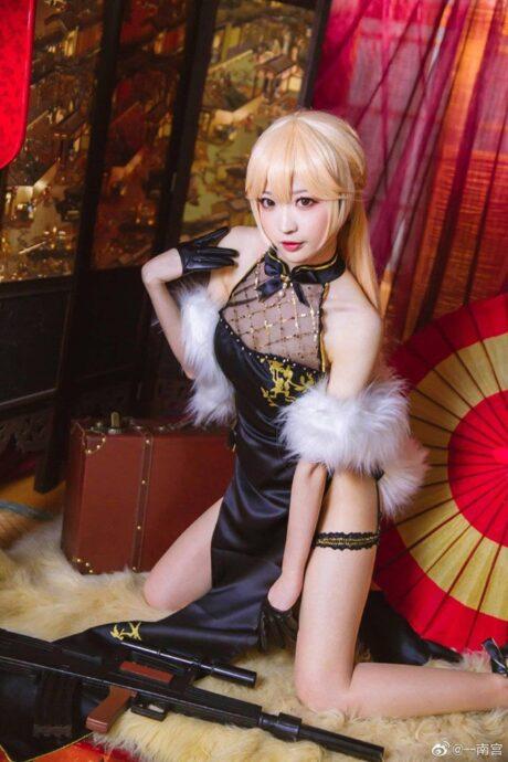 少女前线南宫COS：旗袍与枪火交融，谁说OTs-14不能性感