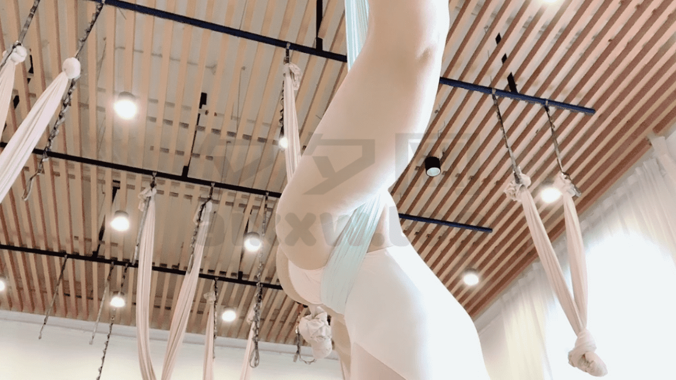 斗鱼@劳拉殿下飞机+火箭定制视频合集[231P+38V/2.32G]