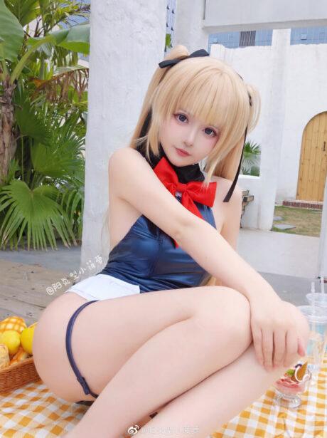 碧蓝航线阳炎型小菠萝COS：玛莉萝丝甜美可爱的夏日诱惑