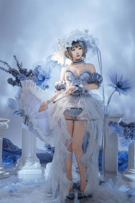 碧蓝航线面饼仙儿COS：完美还原礼服柴郡的皇家舰娘魅力