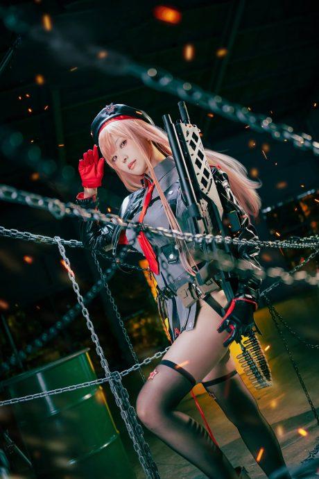 胜利女神ElyEE子COS：再现妮姬拉毗的性感魅力与战场英姿