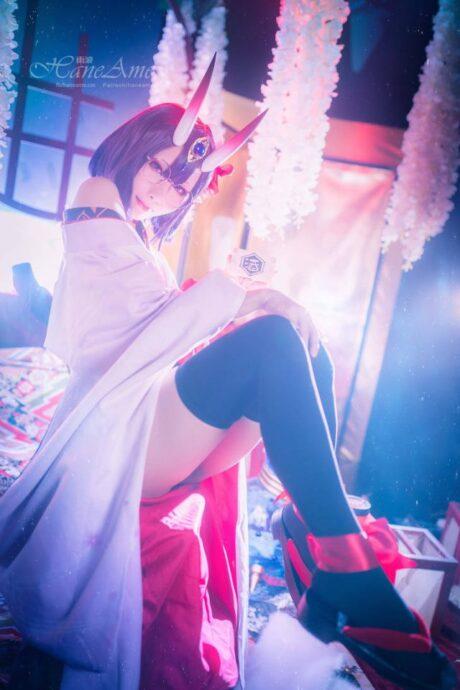 雨波HaneAme酒吞童子COS：重现FGO魅惑女鬼的妖艳之美