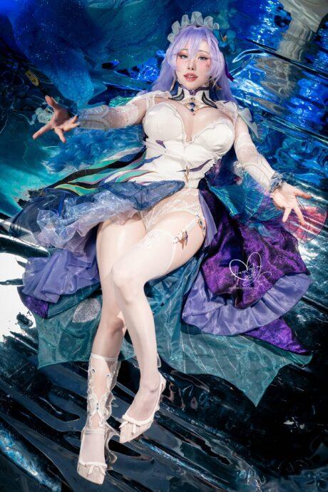 鸣潮·雨波_HaneAmeCOS：演绎毒美人坎特蕾拉的致命魅力