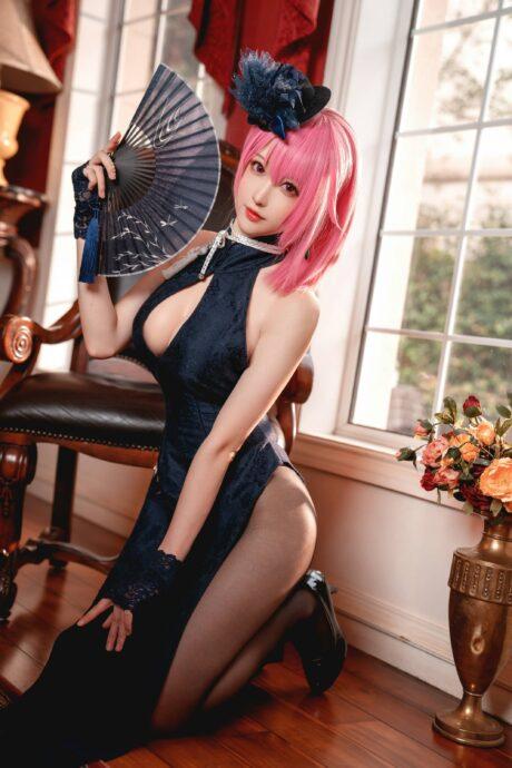 小南宫碧蓝航线COS：演绎旗袍黑太子的皇家优雅与性感