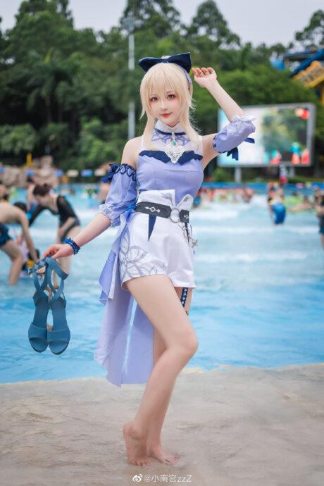 水上乐园小南宫COS：琴团长带来清新又性感的骑士风采