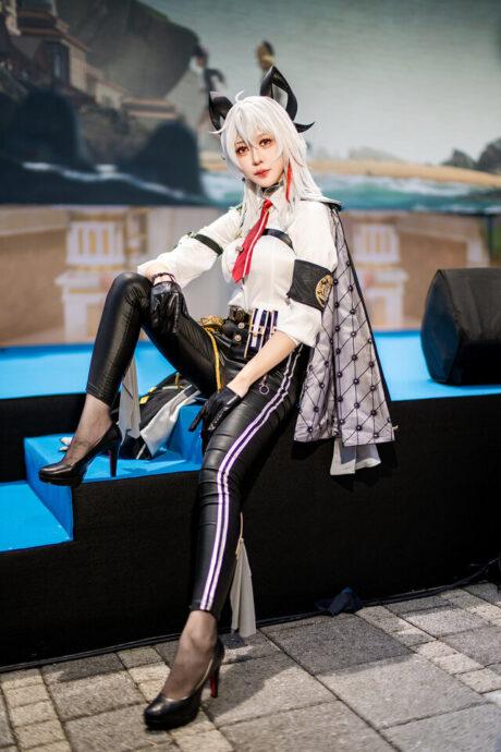 玄子Genko鸣潮·赞妮COS：性感紧致的正义执行官惊艳台北！