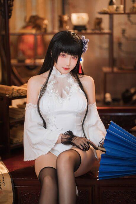 碧蓝航线·瓜希酱COS：完美重现逸仙的性感与古典之美