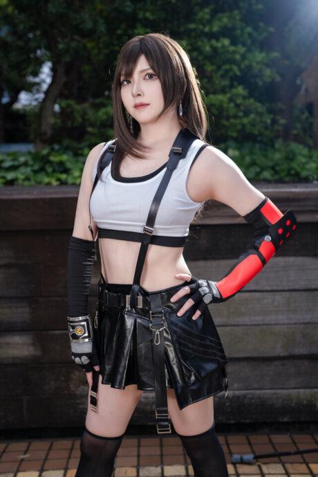 舞野芽衣蒂法COS：最终幻想VII经典角色的视觉与情怀盛宴