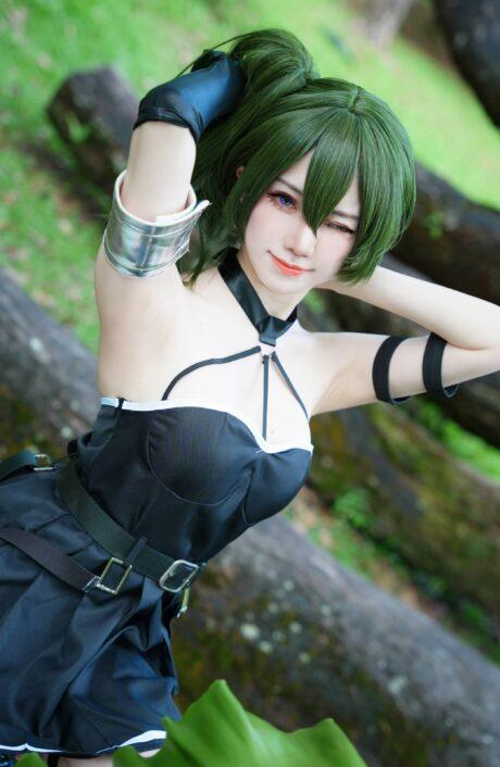 冷艳与魅惑并存：Sally Dorasnow葬送的芙莉莲尤贝尔COS